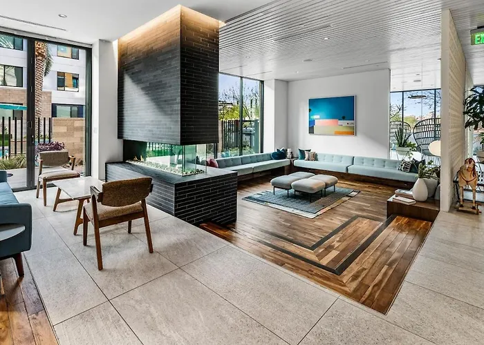 Apartment Escape To The Premier 2 & Half Br Townlake