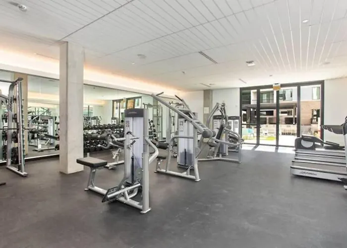 Apartment Escape To The Premier 2 & Half Br Townlake